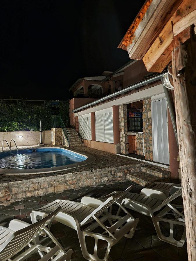 Guesthouse Dila Galovac  Dış mekan fotoğraf